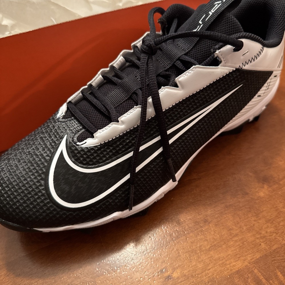 Nike Vapor Edge Shark 2 Black White Football Cleats DH5088-001 Men Size 11 New